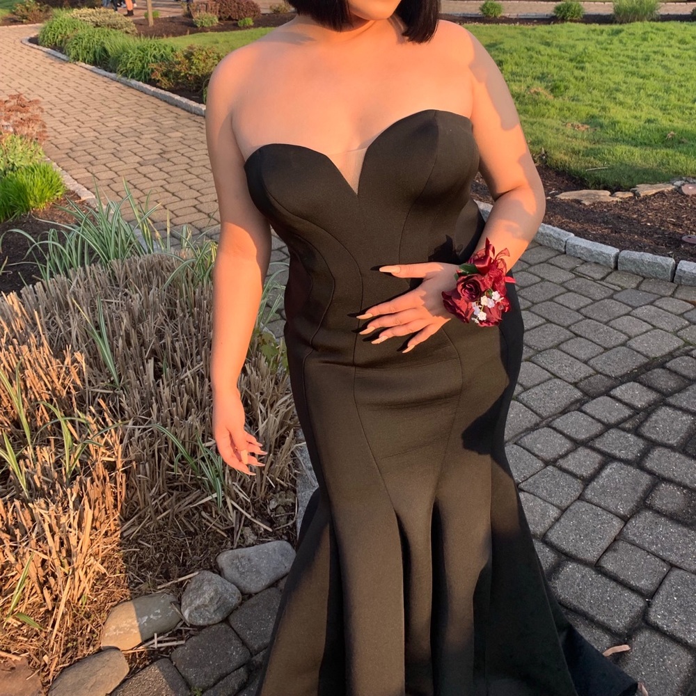 Prom dress ! Need gone!